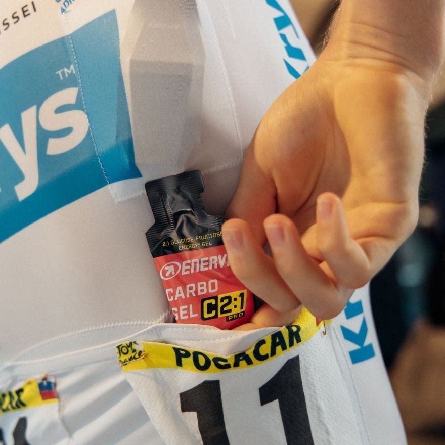 Athlete with Enervit C2:1PRO Carbo Gel